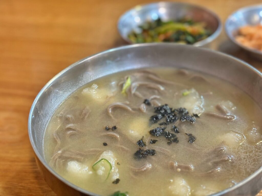 봉평옹심이메밀칼국수_옹심이메밀칼국수