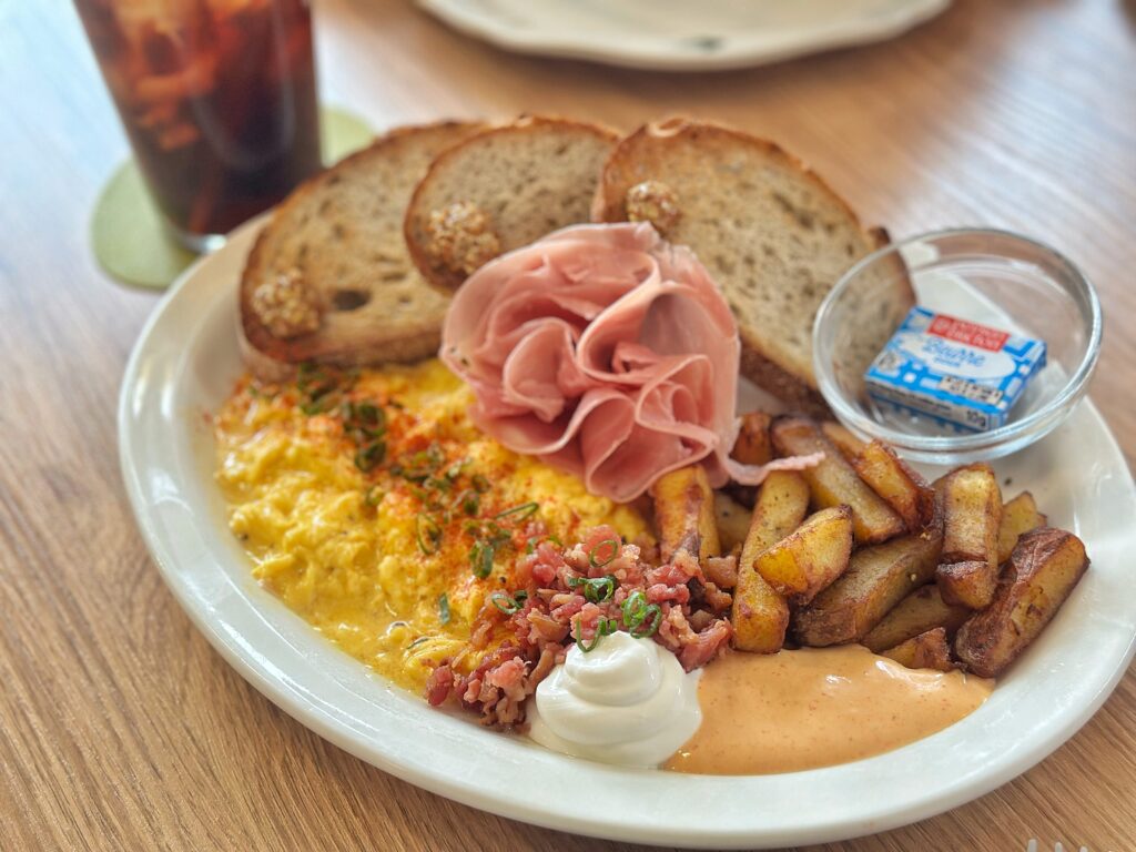 도우맨션 브런치 플레터 전체샷