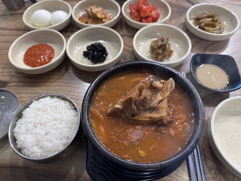 [전남 / 고흥] 거금감자탕 – 녹동 아침식사 24시간 뼈해장국 맛집, 우거지 뼈해장국 & 묵은지 뼈해장국