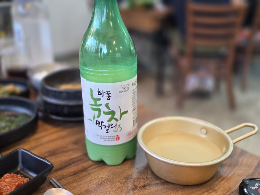 [경남/하동] 섬진강 한우 흑돼지 식당 - 소고기와 육점돈, 화개장터에서 맛보는 고기 맛집 count(title)%, 하동 섬진강한우흑돼지 하동녹차 막걸리 scaled