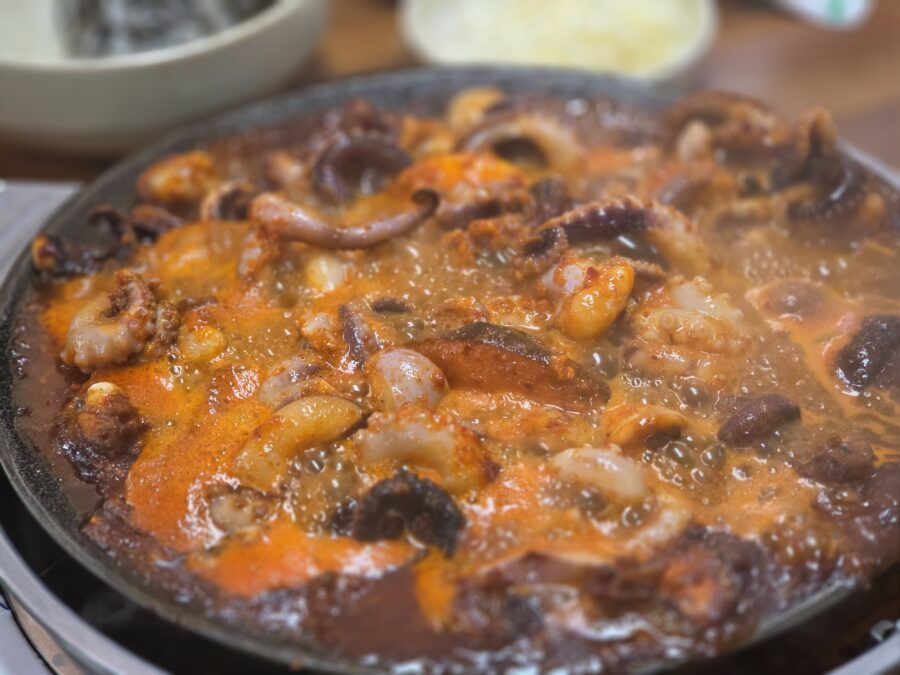 [서울/제기동] 나정순 할매 쭈꾸미 - 용두동 쭈꾸미 골목 원조 주꾸미 맛집 4, 제기동 신설동 나정순 할매 쭈꾸미 볶기 1 scaled
