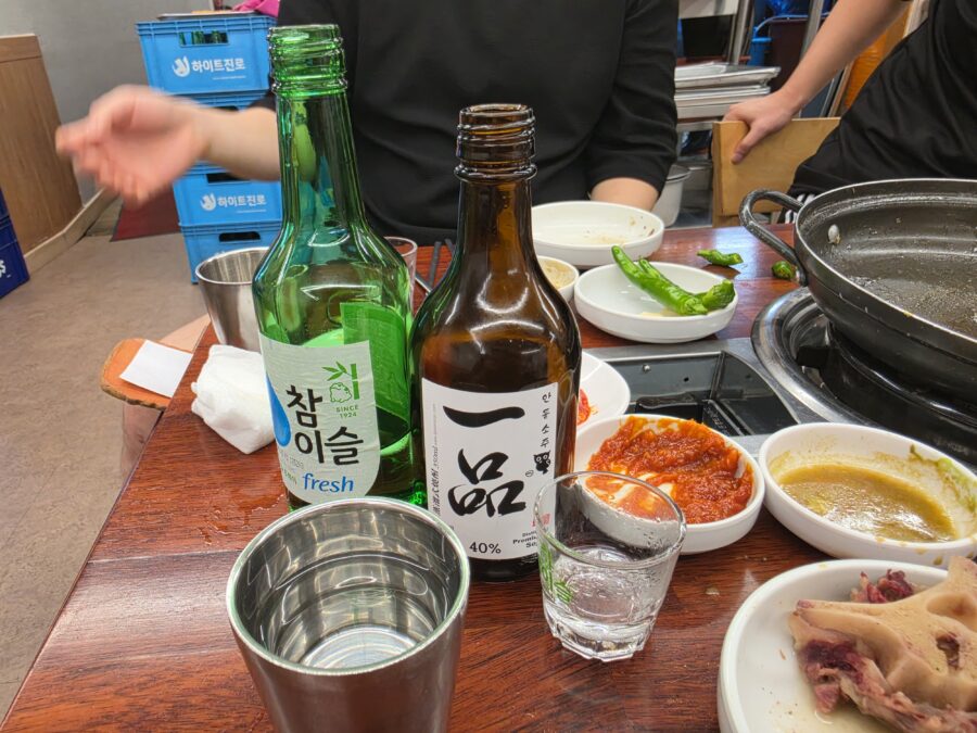 [서울/종로3가] 종로설렁탕 - 30년 전통 종로3가역 소꼬리찜 꼬리수육전골 맛집 6, 종로3가 종로설렁탕 일품소주 scaled